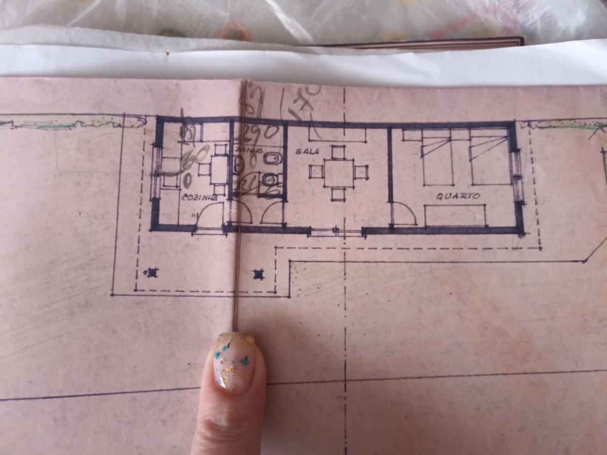 Kaskata Soluções Imobiliárias - Terreno em Vila Nova de Gaia Terreno com cerca de 1100 m2, para construção de moradia; poço e arrumos ja construídos; perto do Canelas, Gaia.