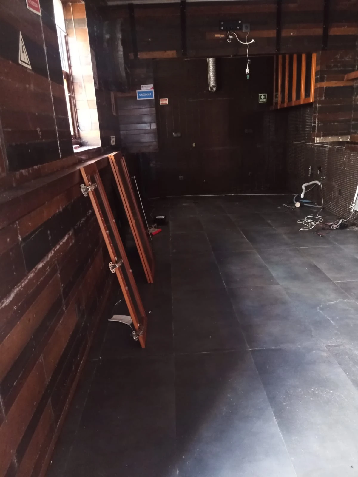 Kaskata Soluções Imobiliárias - loja Loja na Visconde